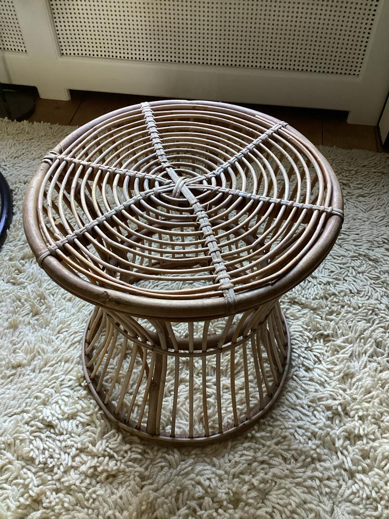 Vintage Rotan bijzettafel / krukje, Huis en Inrichting, Tafels | Bijzettafels, Ophalen, Minder dan 55 cm, Gebruikt, Rond