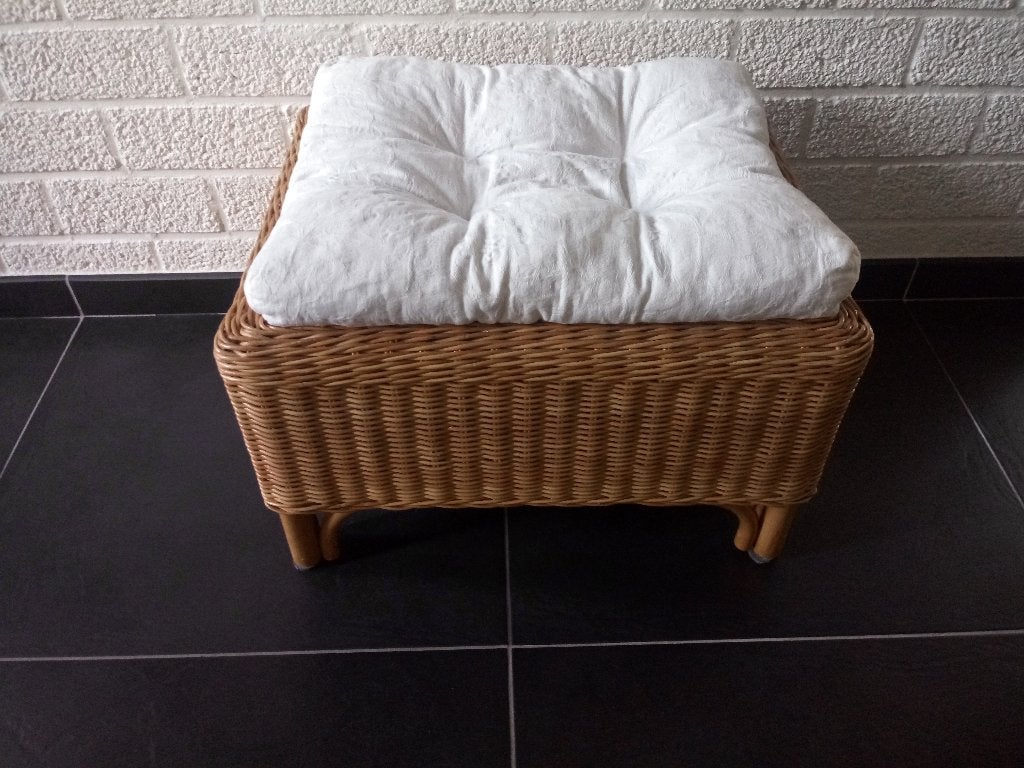 Rotan Voetenbankje Hocker Kruk Poef 55x45x33 cm met kussen, Ophalen, Minder dan 50 cm, 50 tot 75 cm, Riet of Rotan