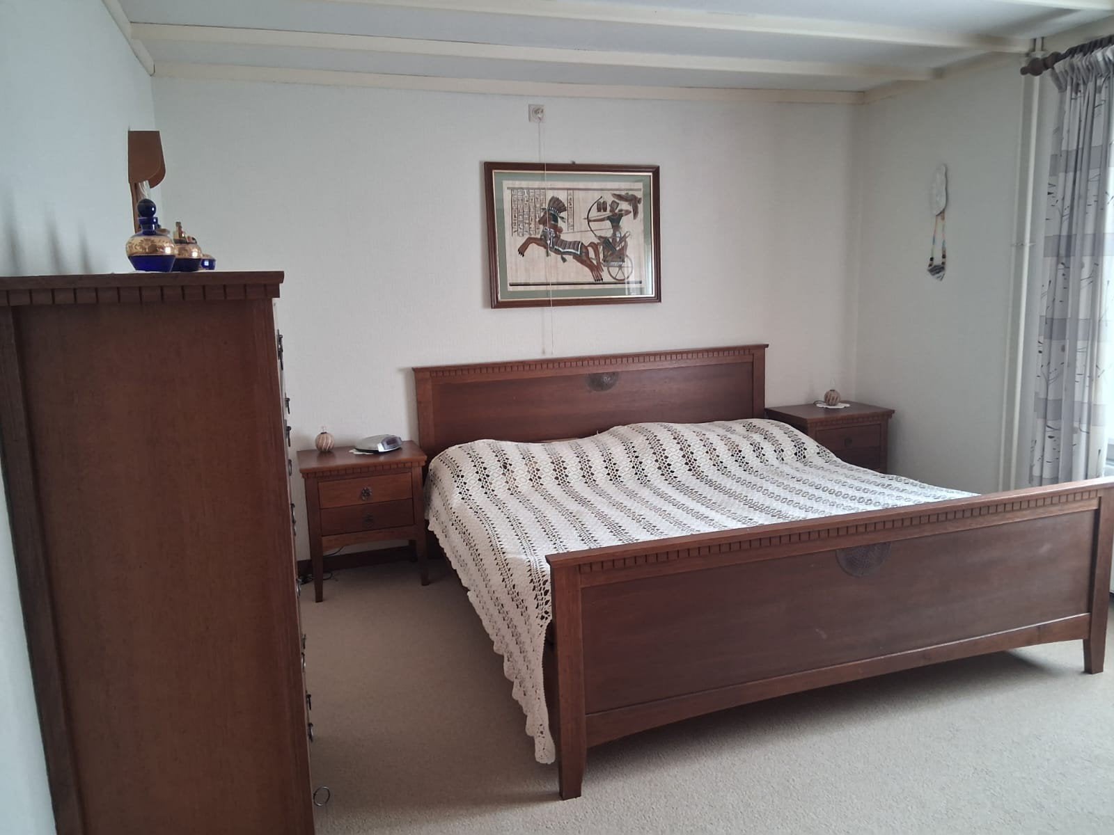 Complete slaapkamer: bed 180x200cm, kledingkast, ladekast