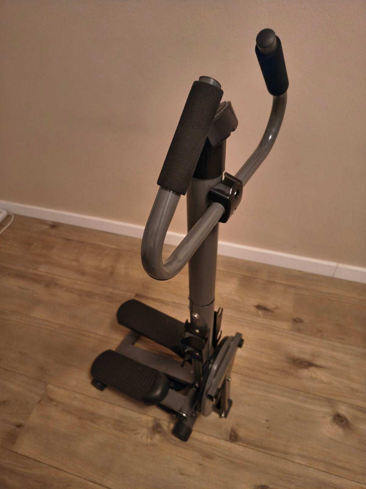 T.E.A.B. Stepmaster met handvatten en display bijna GRATIS!, Sport en Fitness, Ophalen, Zo goed als nieuw, Benen, Stepapparaat