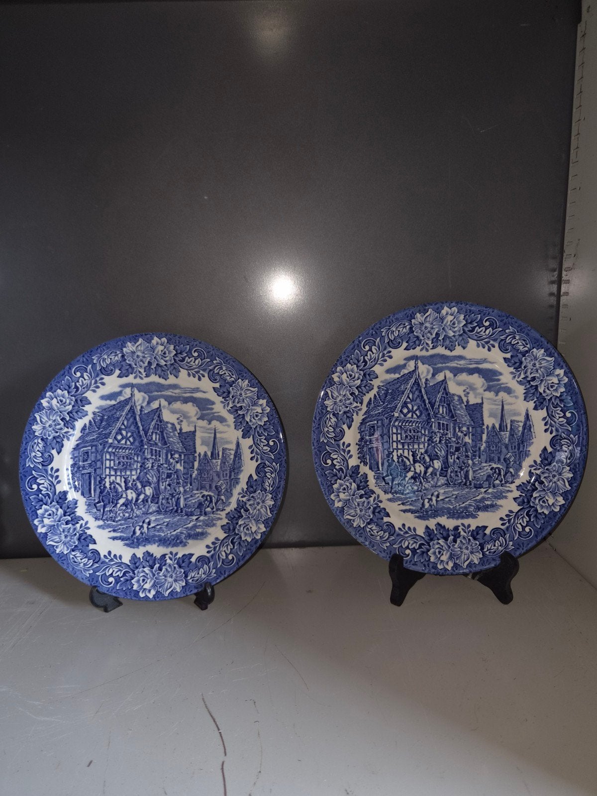 Twee Ironstone Engelse borden, 23cm, prima staat, Ophalen of Verzenden