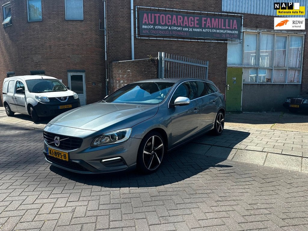 Volvo V60 2.0 D2 Nordic+, Auto's, Volvo, Voorwielaandrijving, Gebruikt, Euro 6, 4 cilinders