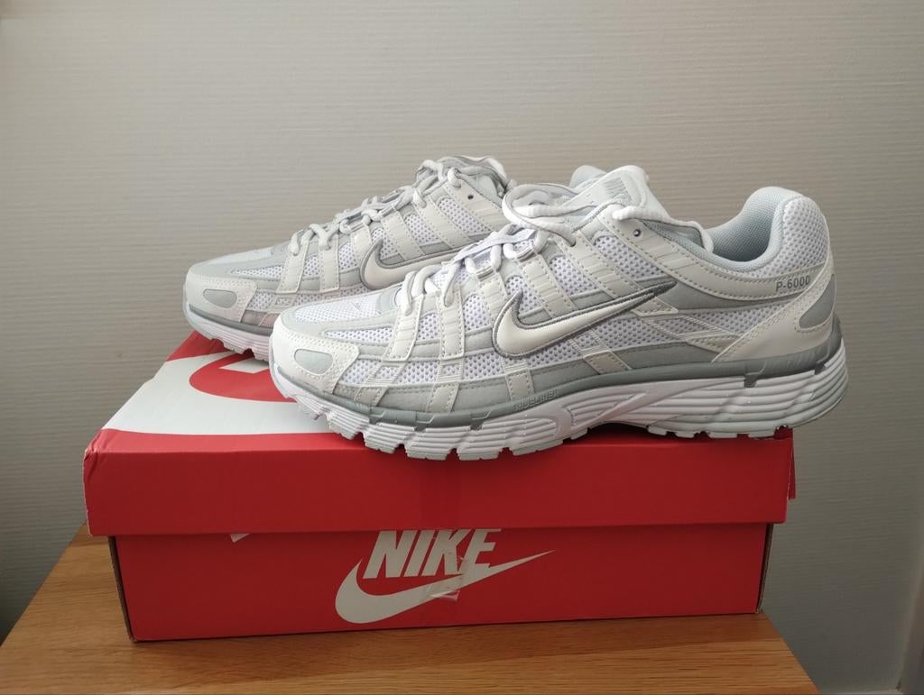 NIEUW,   NIKE AIR P-6000. DAMES., Ophalen of Verzenden, Nieuw, Wit, Sneakers of Gympen