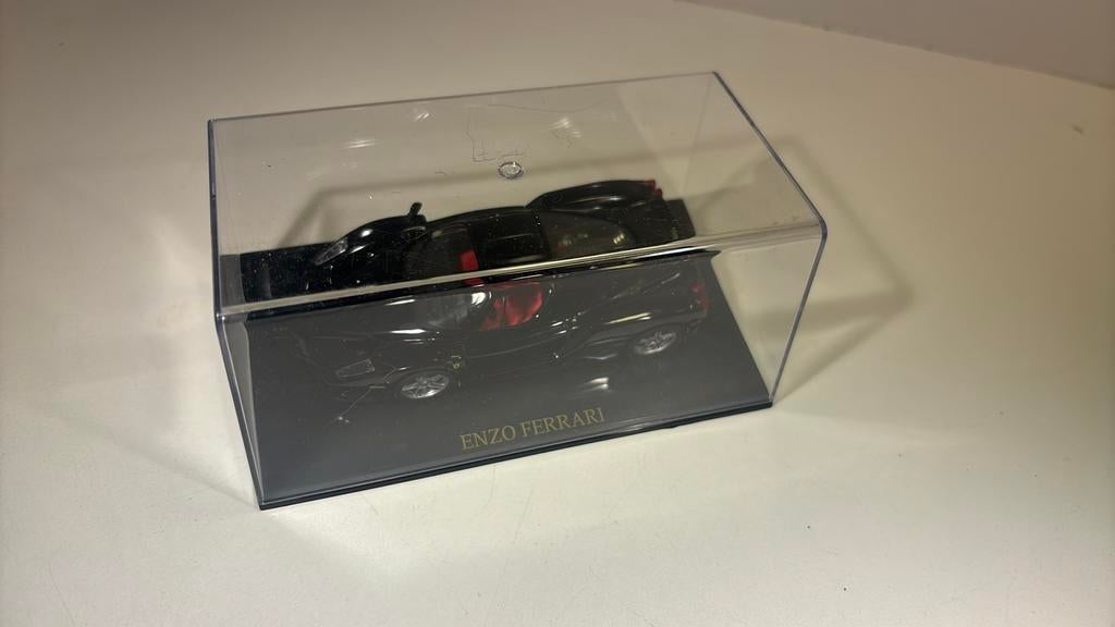 Ferrari enzo black atlas 1.43, Hobby en Vrije tijd, Modelauto's | 1:43, Overige merken, Auto, Ophalen of Verzenden, A