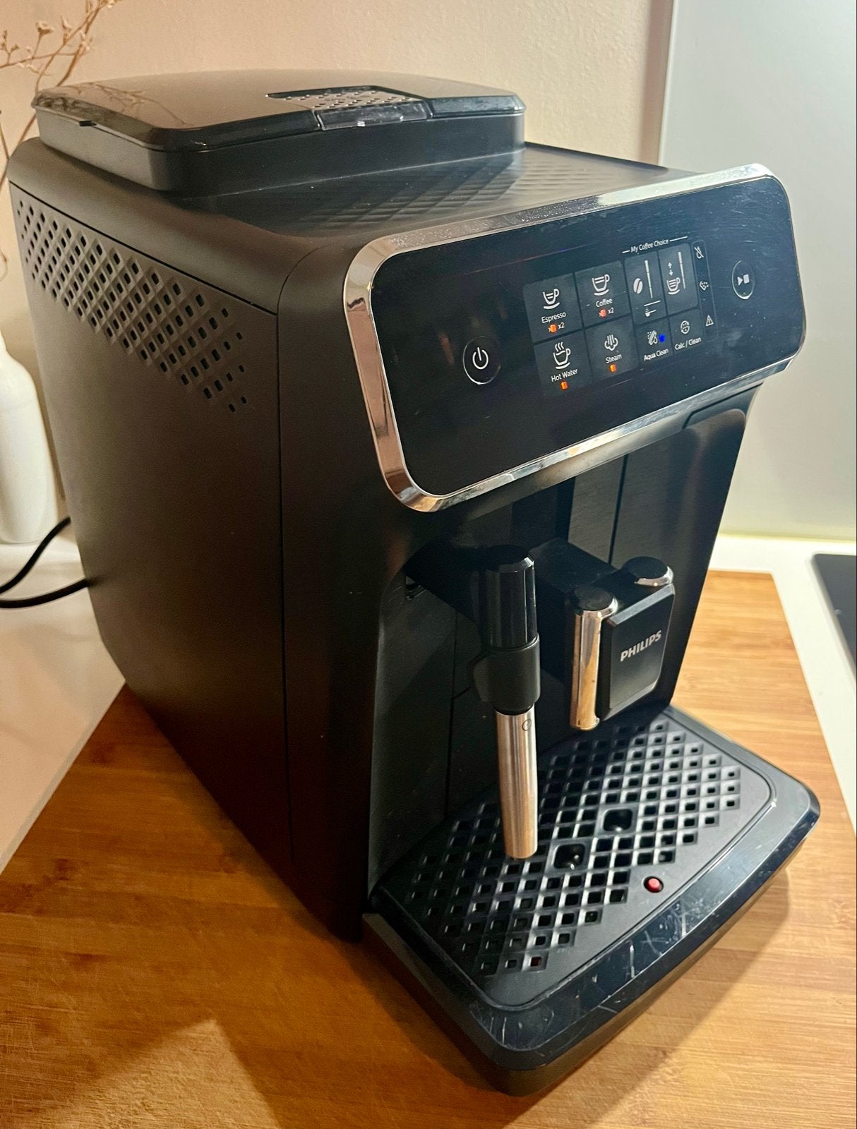 Foto 3 van Philips 2200 series volautomatische espressomachine