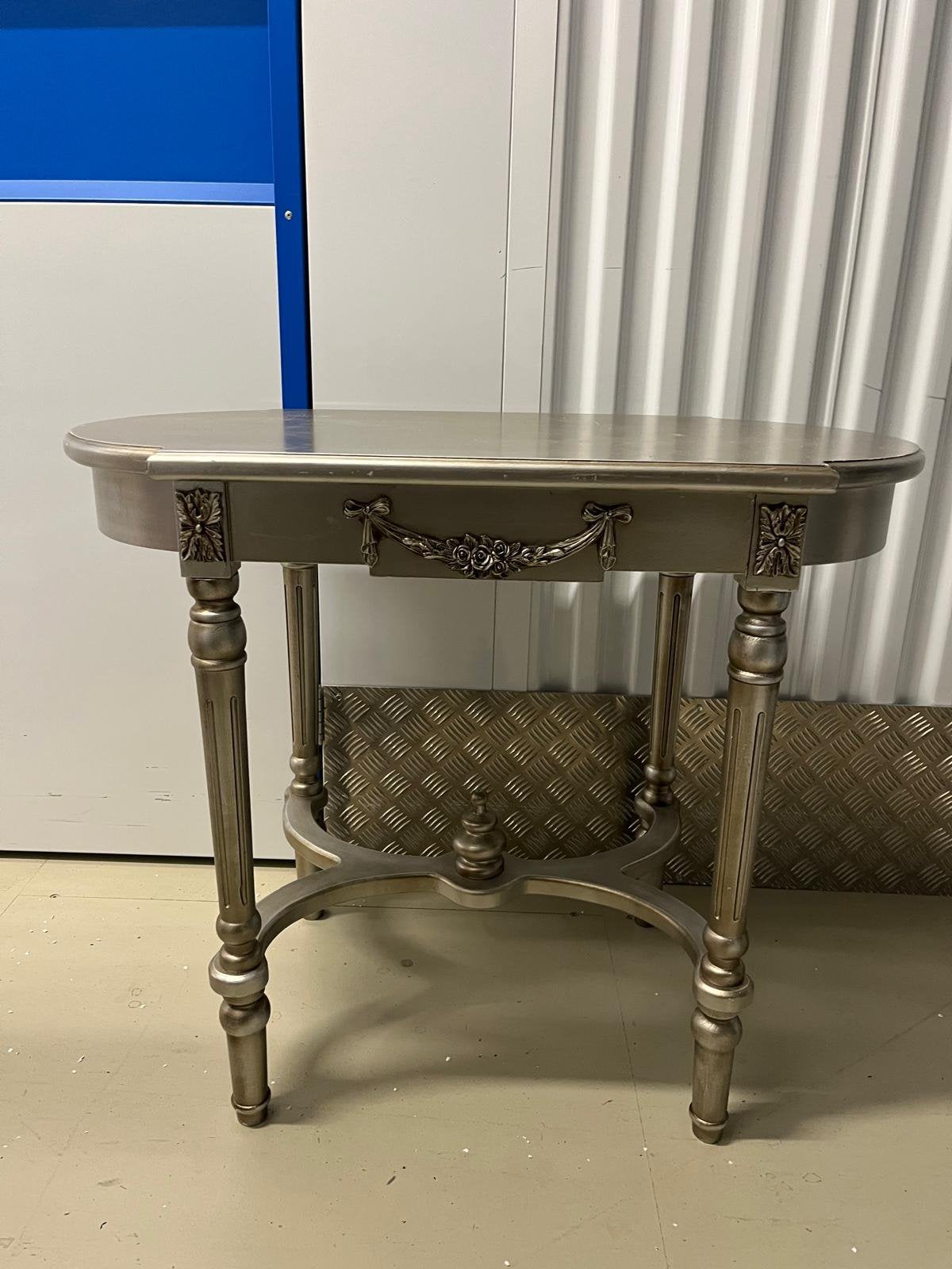 Bijzettafel zilver xenos, Ophalen, 50 tot 100 cm, Zo goed als nieuw, 25 tot 50 cm