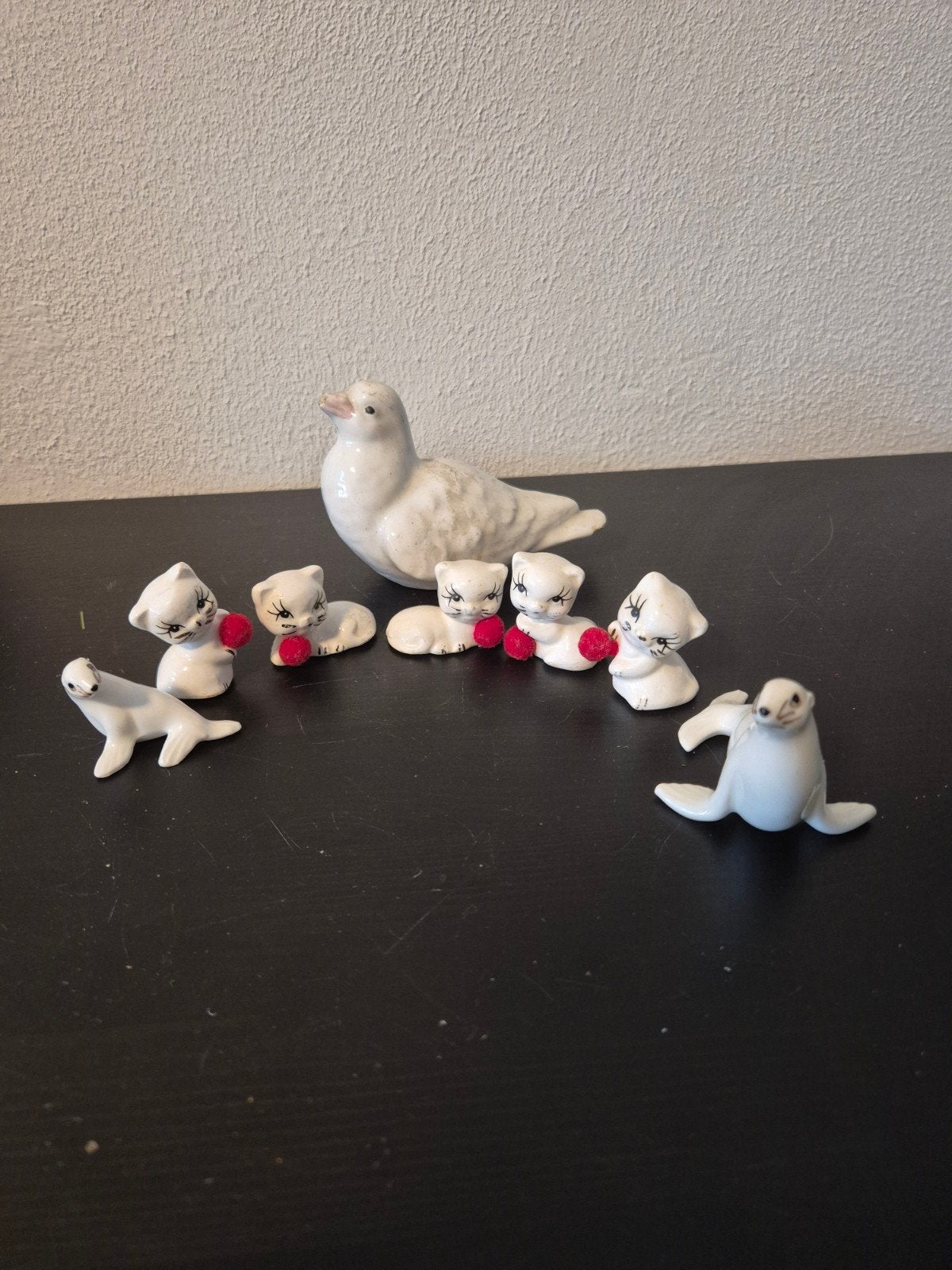 Vintage porseleinen beeldjes: duif, katjes en zeehonden, Ophalen of Verzenden, Zo goed als nieuw