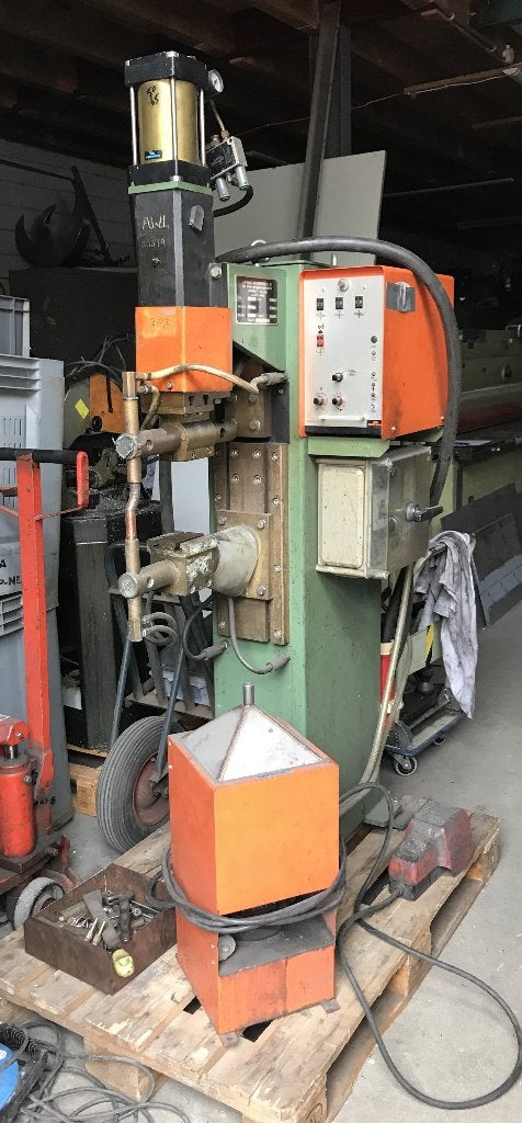 Puntlasmachine, Aarding, WP63RLK, 400 volt, waterkoeling, Ophalen, Gebruikt, 250 ampère of meer, Overige typen