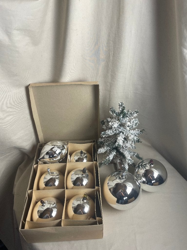 Oude grote zilveren kerstballen en pegel vintage, Ophalen of Verzenden, Gebruikt