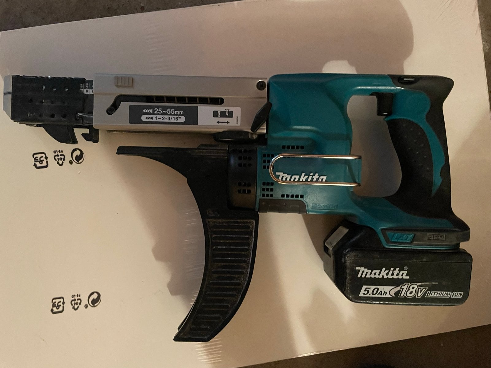 Makita schroefmachine met 3 accu's en koffer (geen lader), Ophalen of Verzenden, Gebruikt, 600 watt of meer, Boor- en Schroefmachine