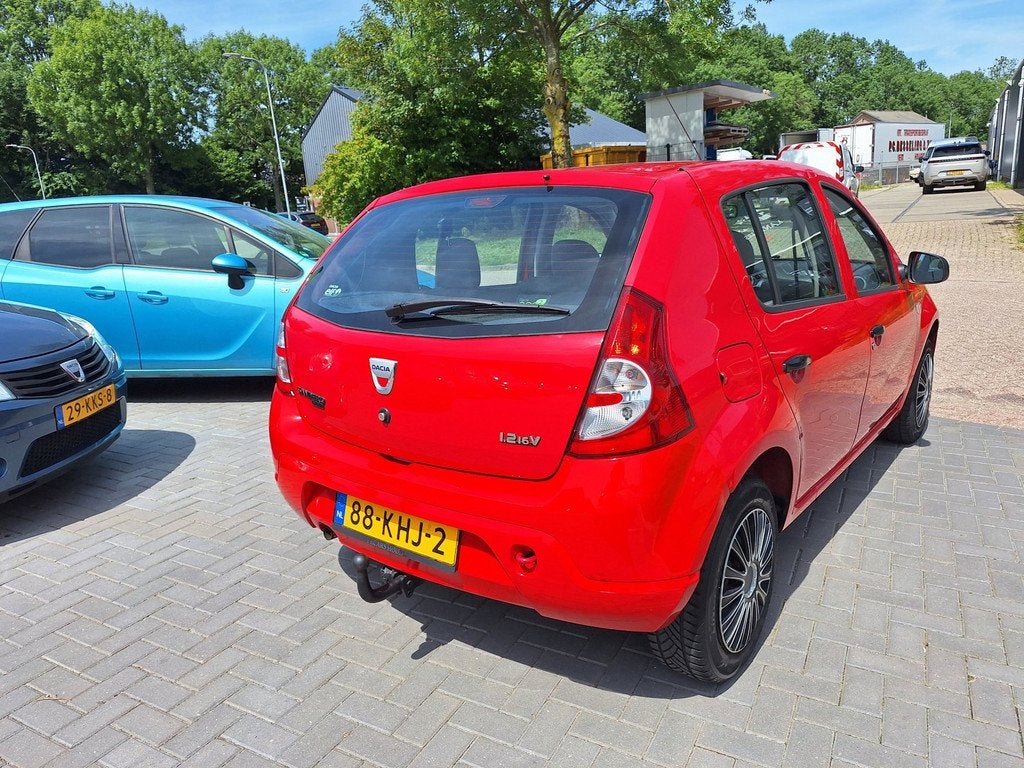 Dacia Sandero 1.2 / Zeer betrouwbare auto / APK jan 2027, Auto's, Voorwielaandrijving, Airbags, Gebruikt, 31 €/maand