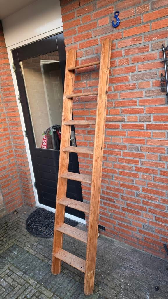 Houten ladder - Decoratieve of functionele trap, Ophalen, Gebruikt