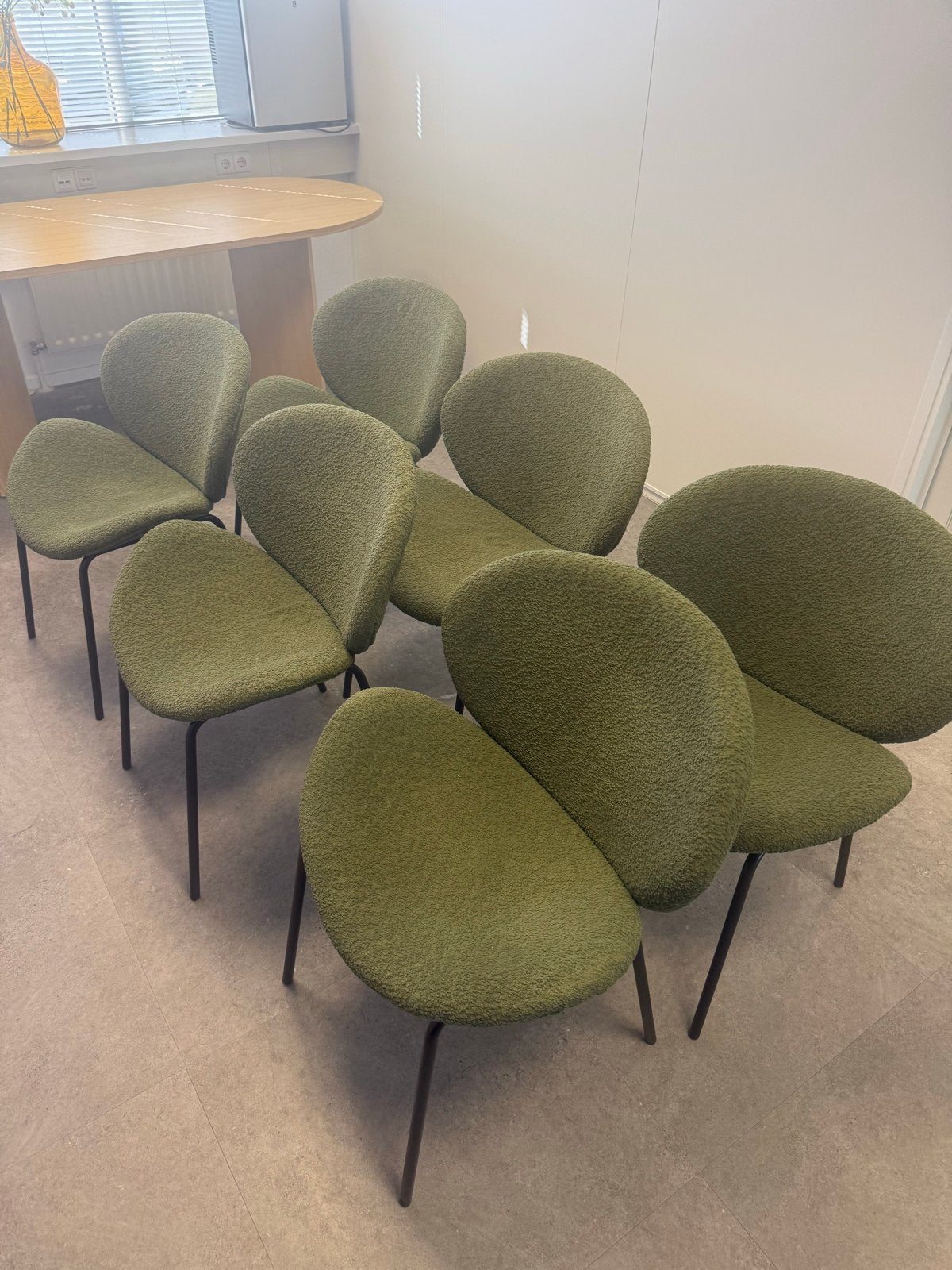 Nieuwe stoelen 6x NOUS Living groen Wehkamp, Overige kleuren, Ophalen of Verzenden, Zo goed als nieuw, Stof