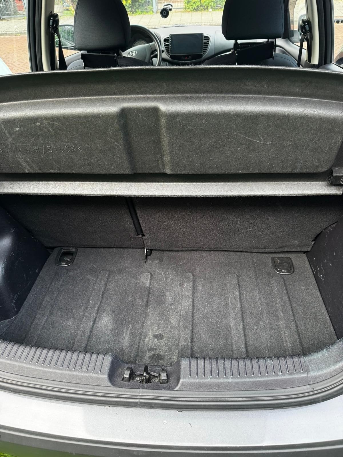 Foto 15 van Hyundai i10 1.1 I 5DR 2008 Grijs
