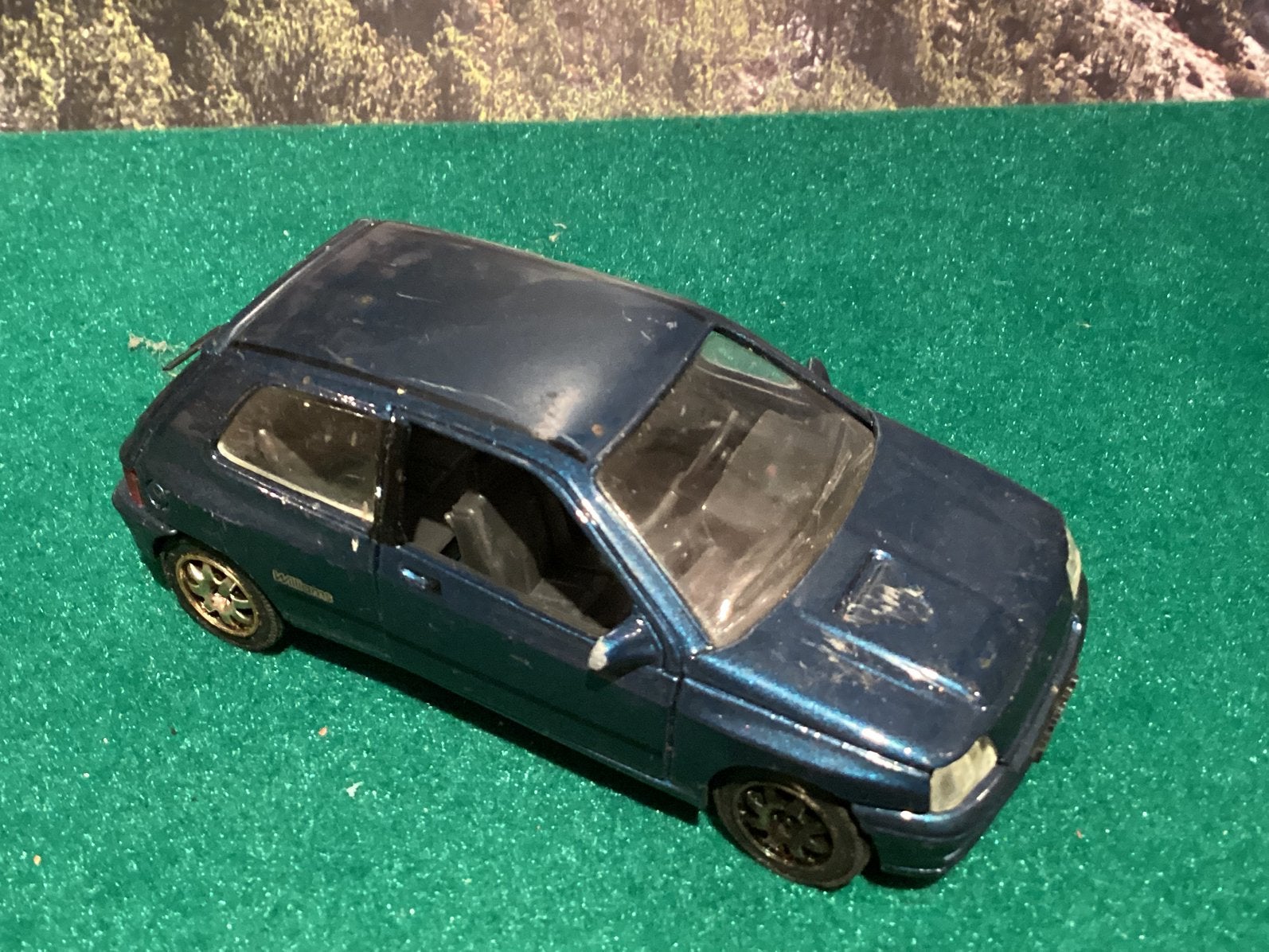 Renault Clio van Solido, Hobby en Vrije tijd, Modelauto's | 1:43, Ophalen of Verzenden, Gebruikt, Auto, Solido