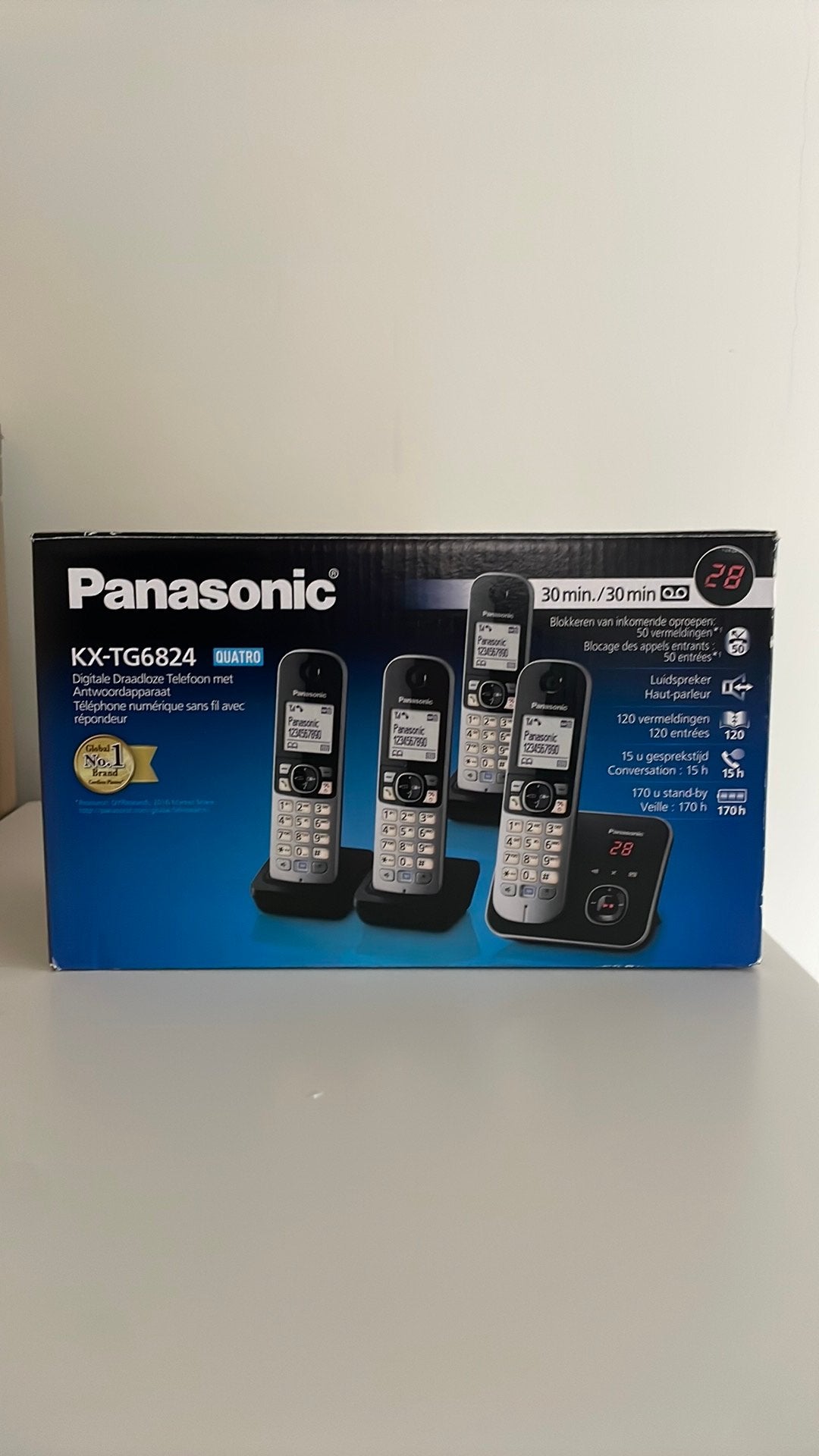 Panasonic KX-TG6824 DECT 4x handtelefoon met antwoordapp, Telecommunicatie, Ophalen of Verzenden, Zo goed als nieuw, 4 handsets of meer