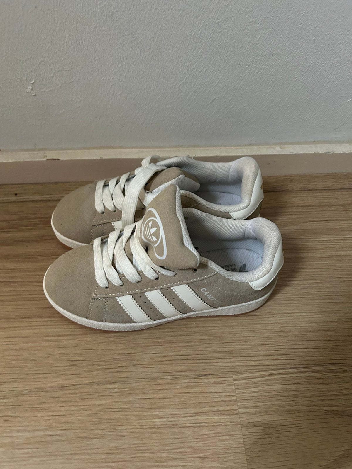 Adidas Campus Maat 34, Verzenden, Zo goed als nieuw, Jongetje of Meisje, Schoentjes