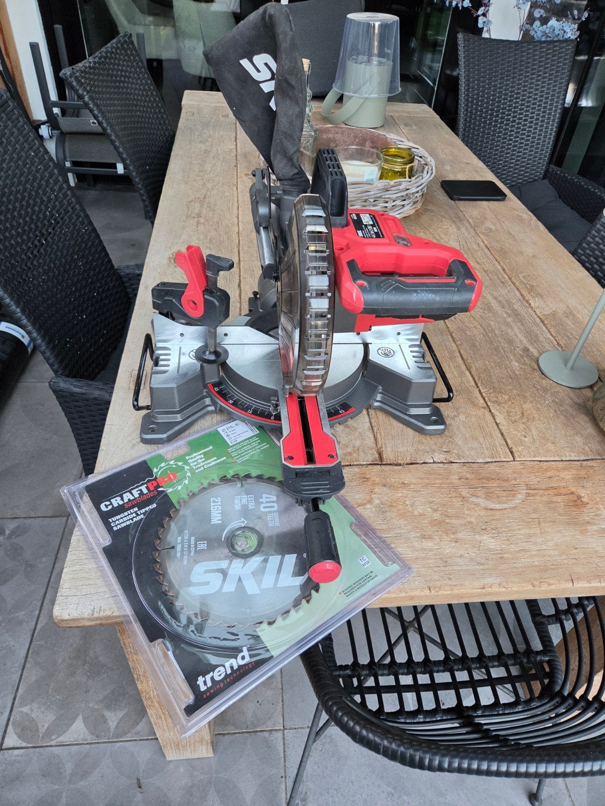 Skill 1310 afkortzaag 1600 W, Doe-het-zelf en Verbouw, Ophalen, Skill, 70 mm of meer, Zo goed als nieuw