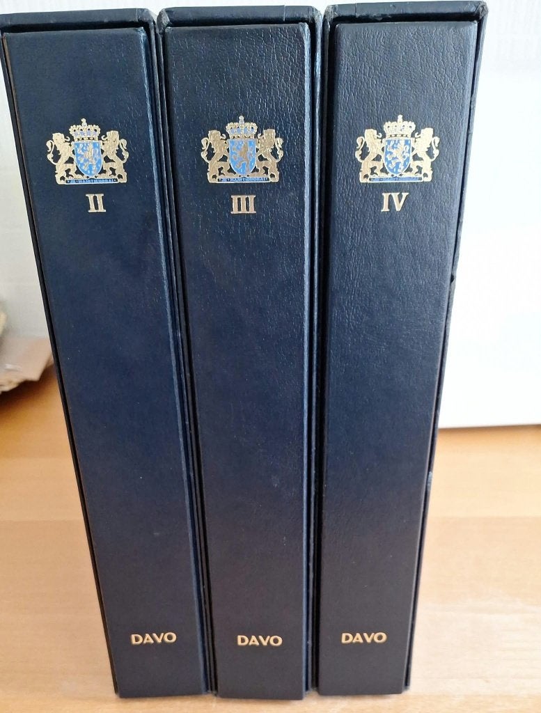 Davo album postzegelalbums Nederland 2, 3 en 4, Ophalen of Verzenden, Verzamelalbum