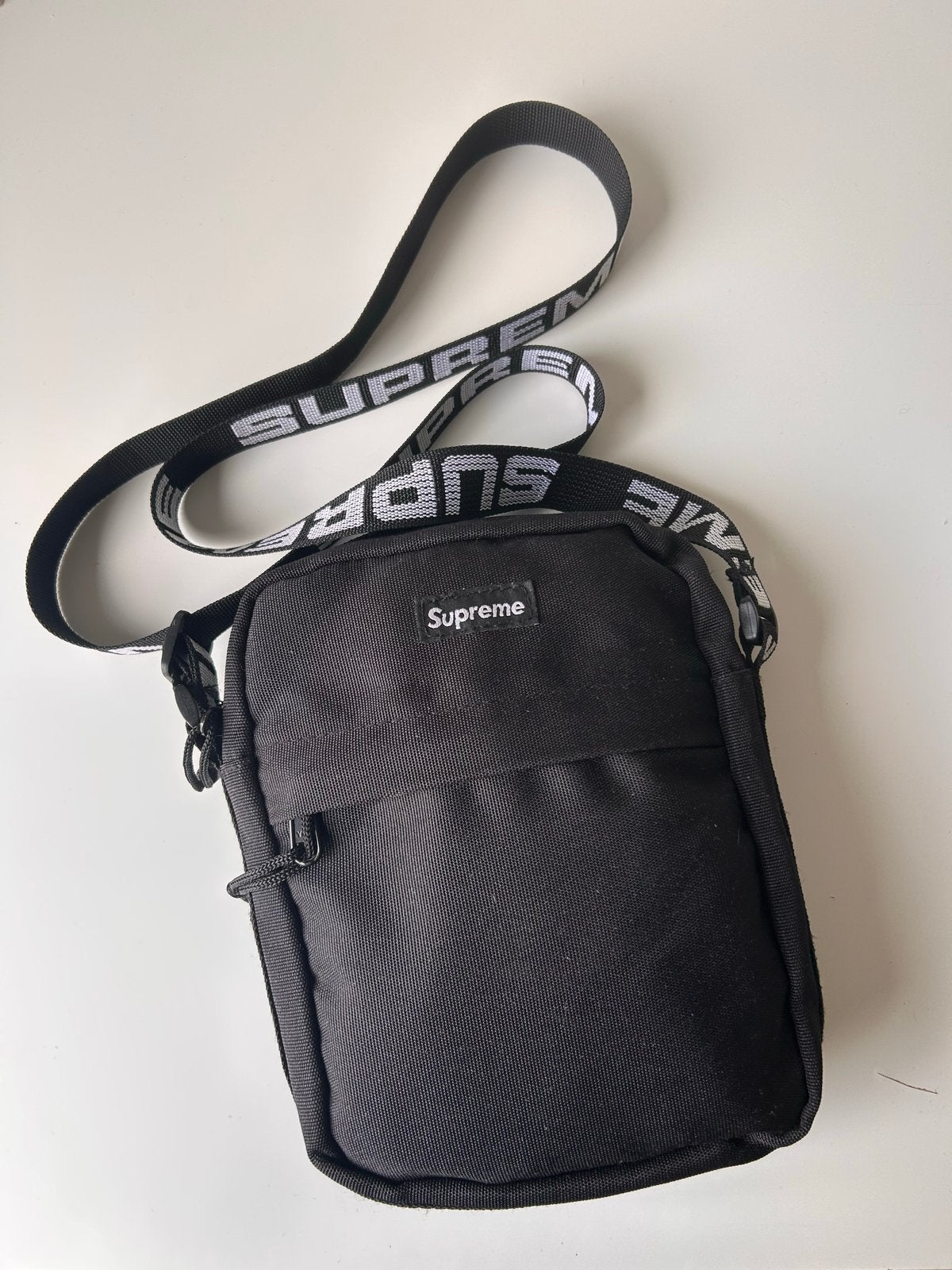 Supreme Schoudertas SS-18, Ophalen of Verzenden, Nieuw, Zwart, Overige merken