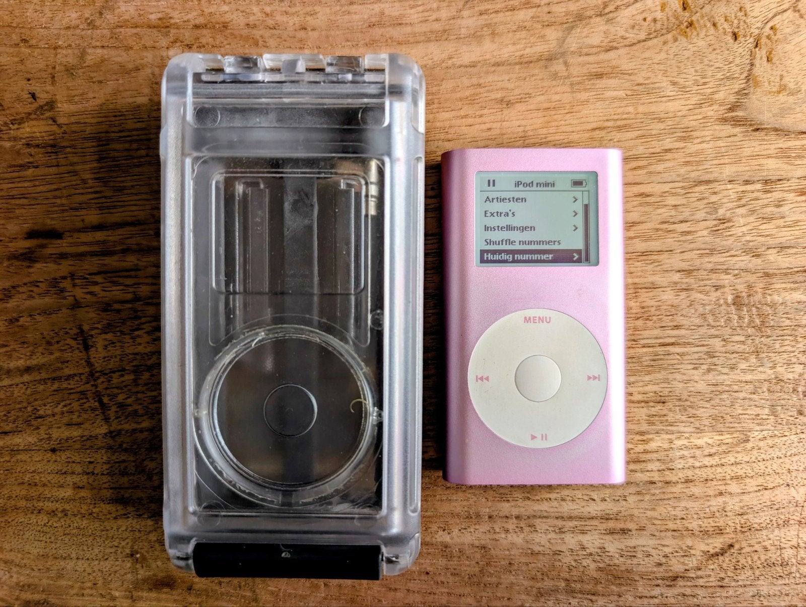 iPod mini 4GB met OtterBox beschermhoes, Audio, Tv en Foto, Mp3-spelers | Apple iPod, Gebruikt, Roze, Cilicon valley, 2 tot 10 GB