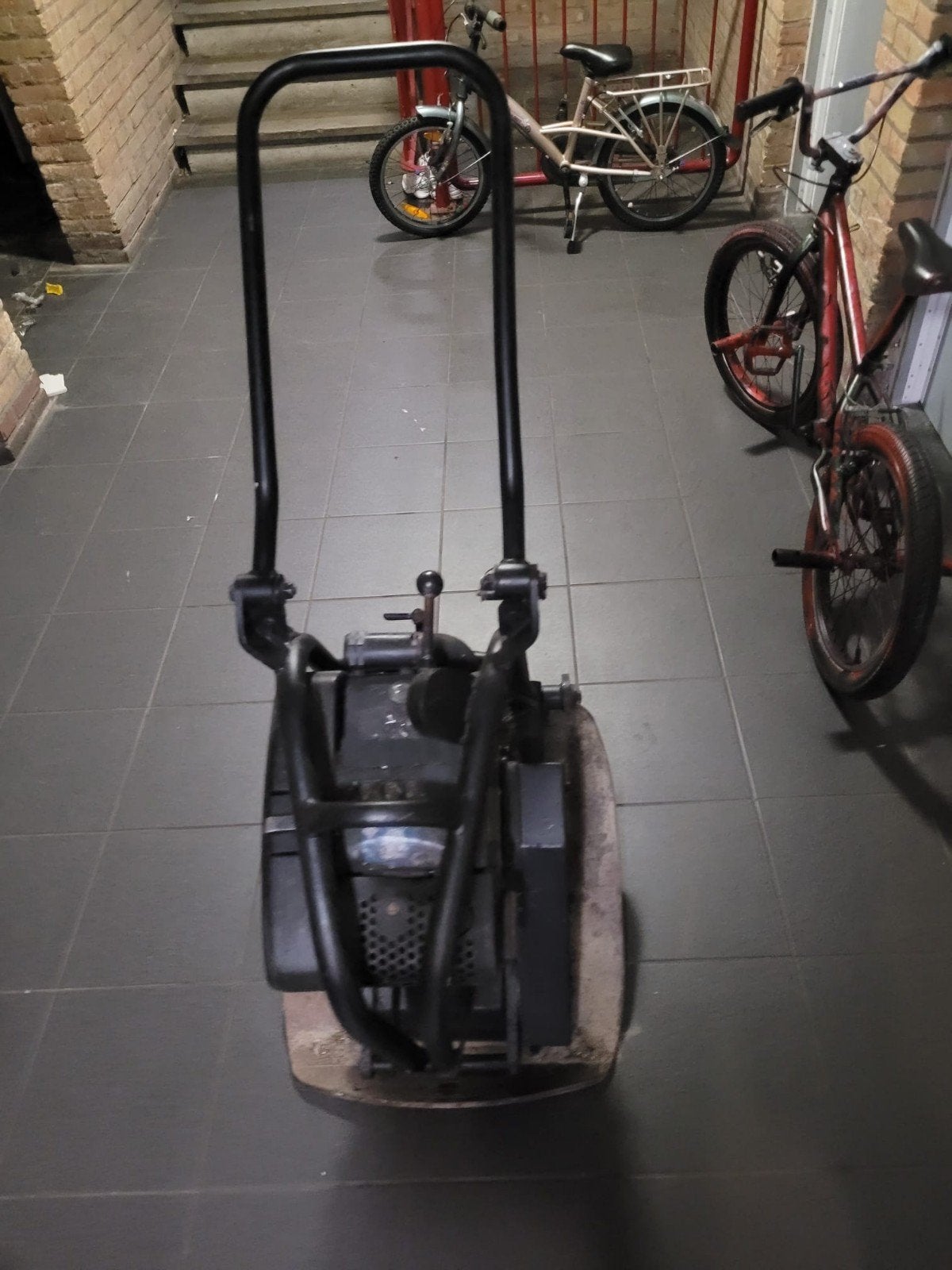Kleur  is zwart Hazz  diesel, Ophalen, Gebruikt