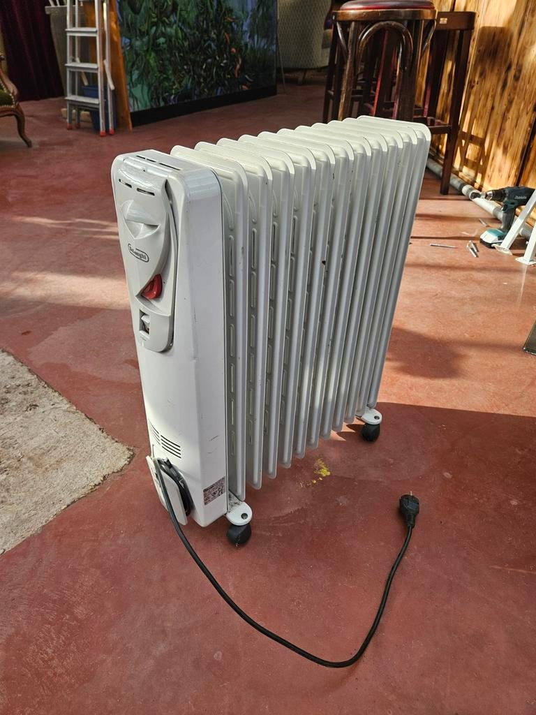 DeLonghi Oliegevulde Radiator - 2000W, Ophalen, Gebruikt, Overige soorten, Elektrisch