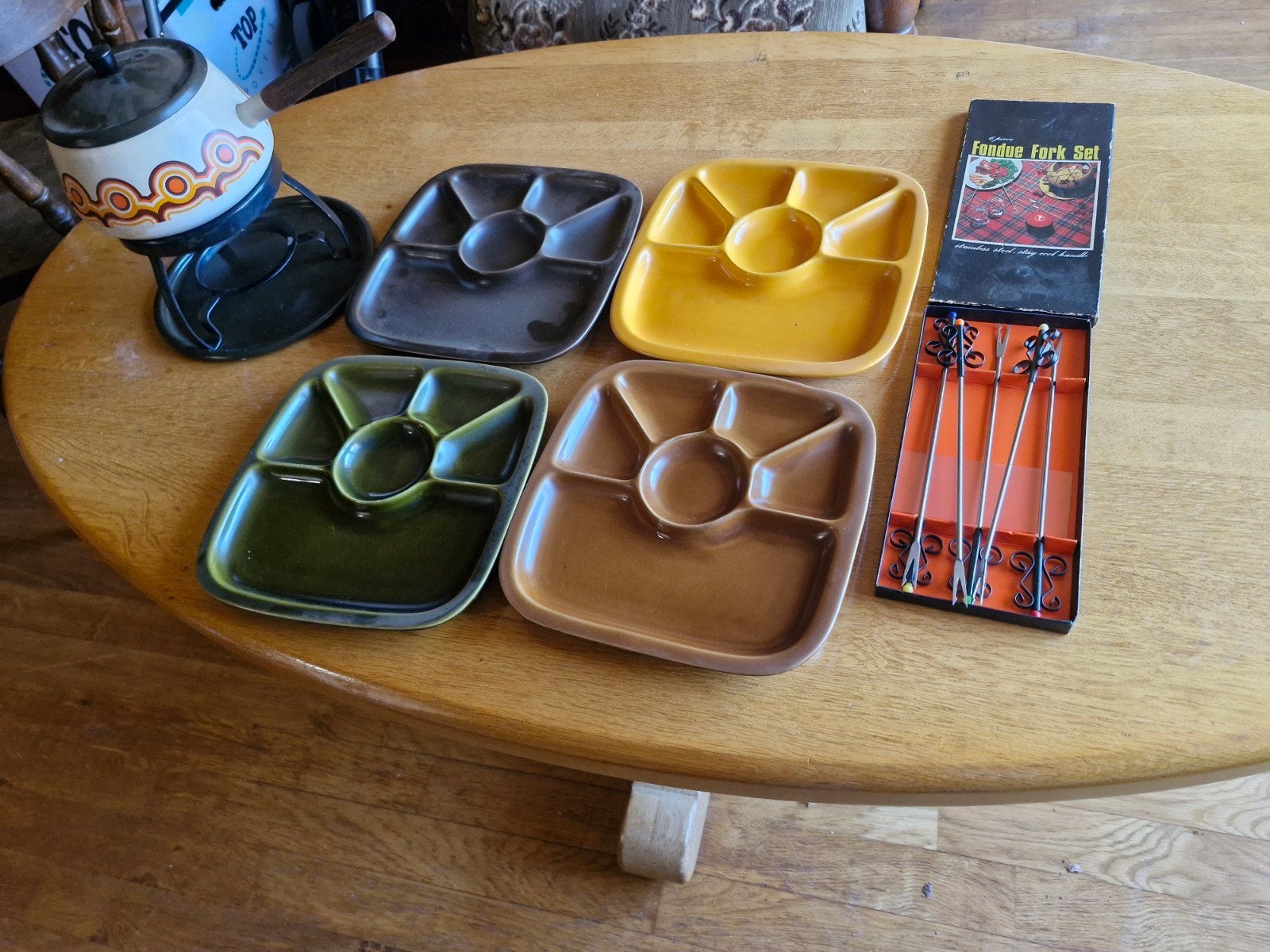 4 fondue / gourmet borden, Ophalen, Zo goed als nieuw, Bord(en)