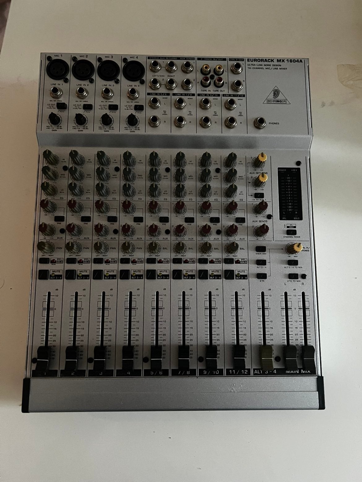 Behringer Eurorack MX 1604A Mengpaneel, Muziek en Instrumenten, Mengpanelen, Ophalen of Verzenden, Gebruikt, 10 tot 20 kanalen