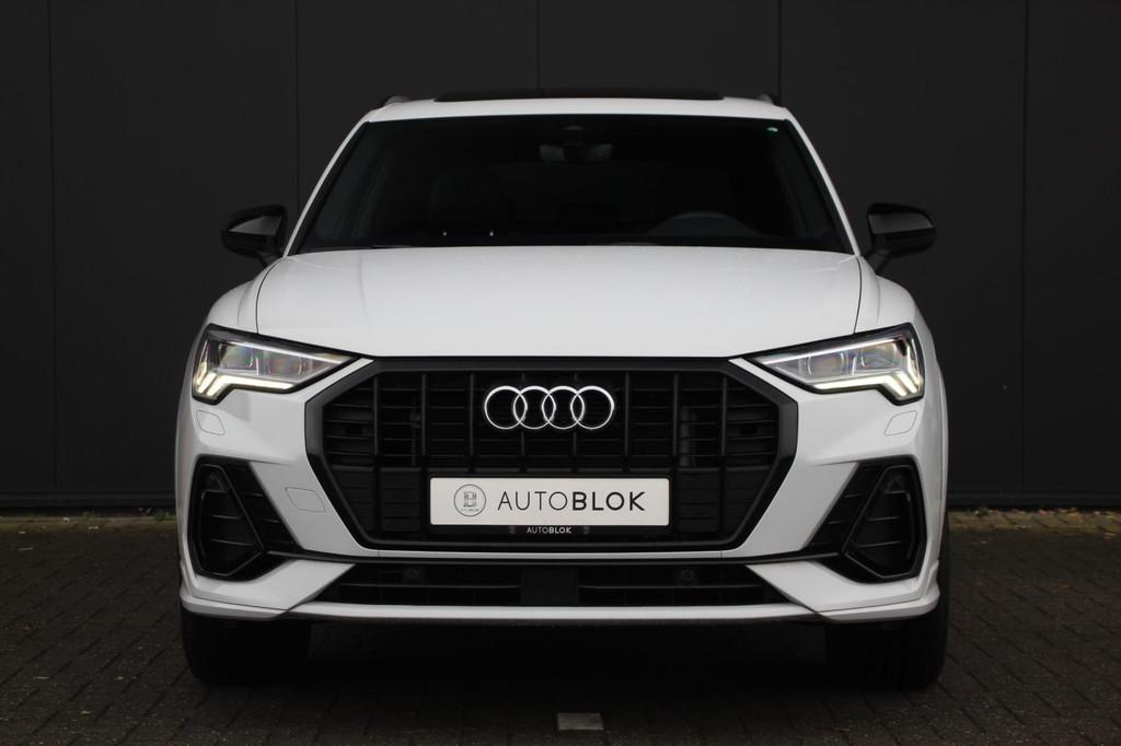 Audi Q3 45 TFSI e S edition | SONOS | Panoramadak | Apple Ca, Auto's, Audi, Gebruikt, Zwart, Wit, 245 pk