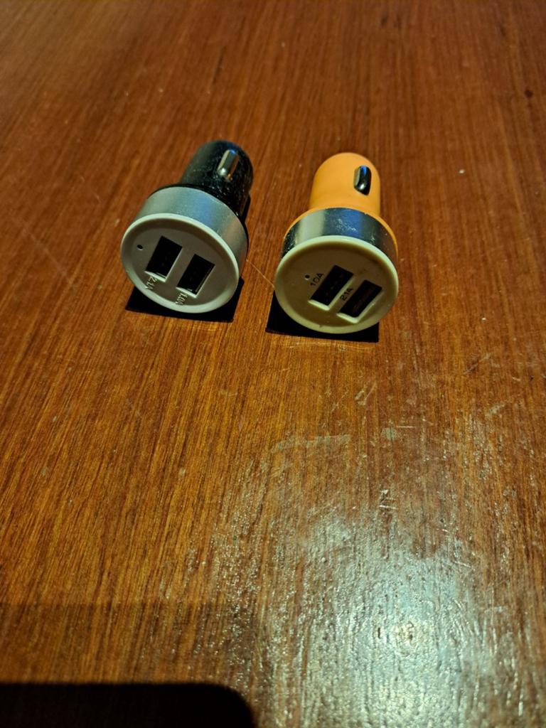 2x USB Autolader voor sigarettenaansteker, Ophalen of Verzenden, Gebruikt