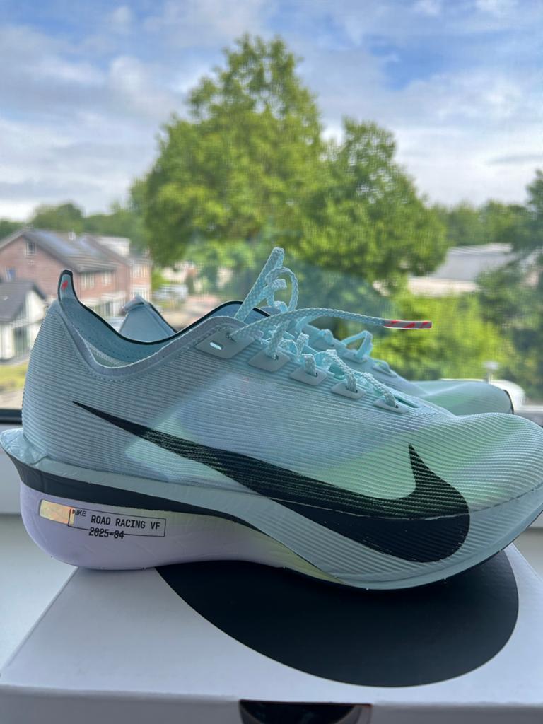 Gloednieuwe Nike Vaporfly hardloopschoenen - Maat 40, Nieuw, Ophalen of Verzenden, Hardlopen, Hardloopschoenen