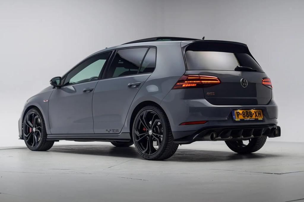 Volkswagen Golf 2.0 TSI GTI 290pk TCR Aut. [ Pano Akrapovic, 1330 kg, 15 km/l, Gebruikt, 4 cilinders