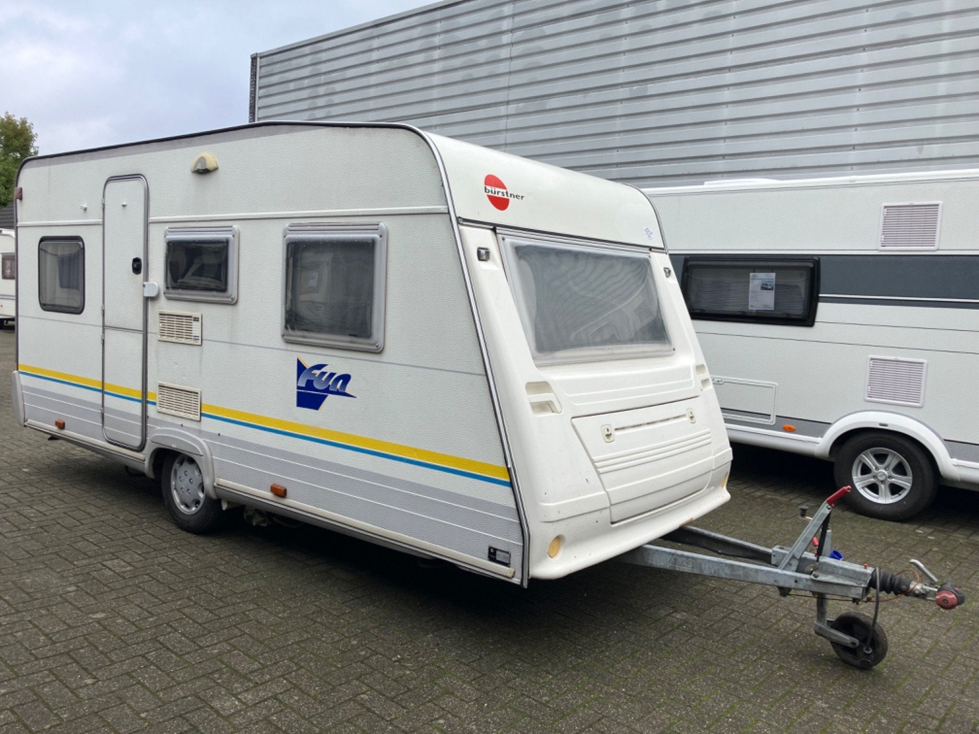 Bürstner Fun 435 TN met Mover (bj 1999), Kachel, Bedrijf, Bürstner, 6 tot 7 meter