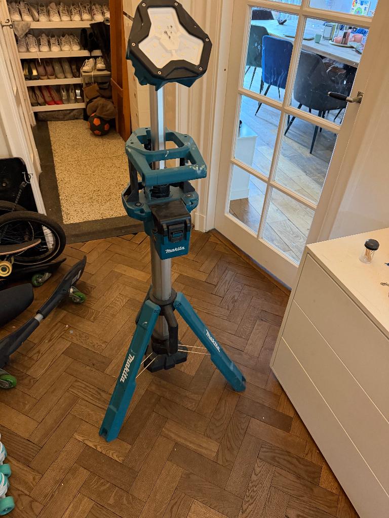 Makita DML813, Ophalen, Gebruikt