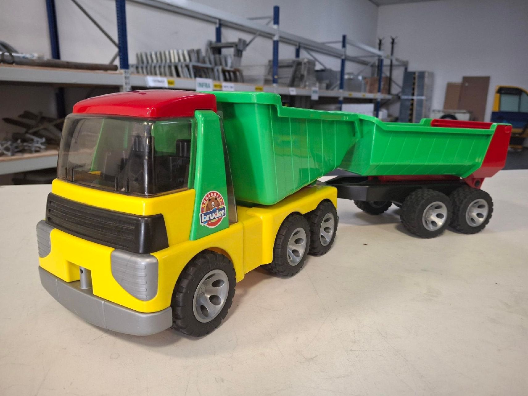 Bruder Roadmax kiepcombinatie, Ophalen of Verzenden, Zo goed als nieuw