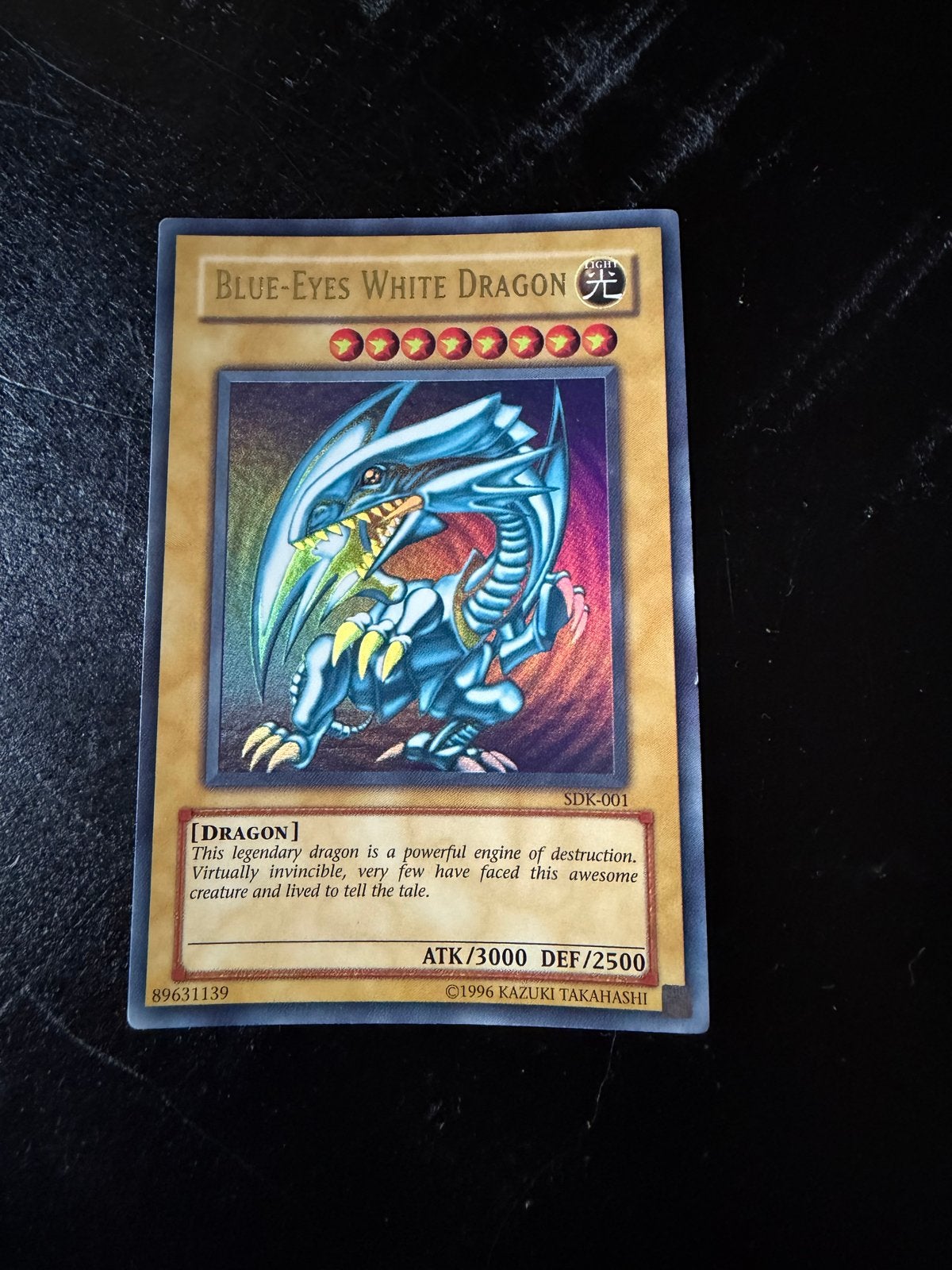 Blue-Eyes White Dragon Yu-Gi-Oh! Kaart SDK-001, Ophalen of Verzenden, Gebruikt, Losse kaart, Foil