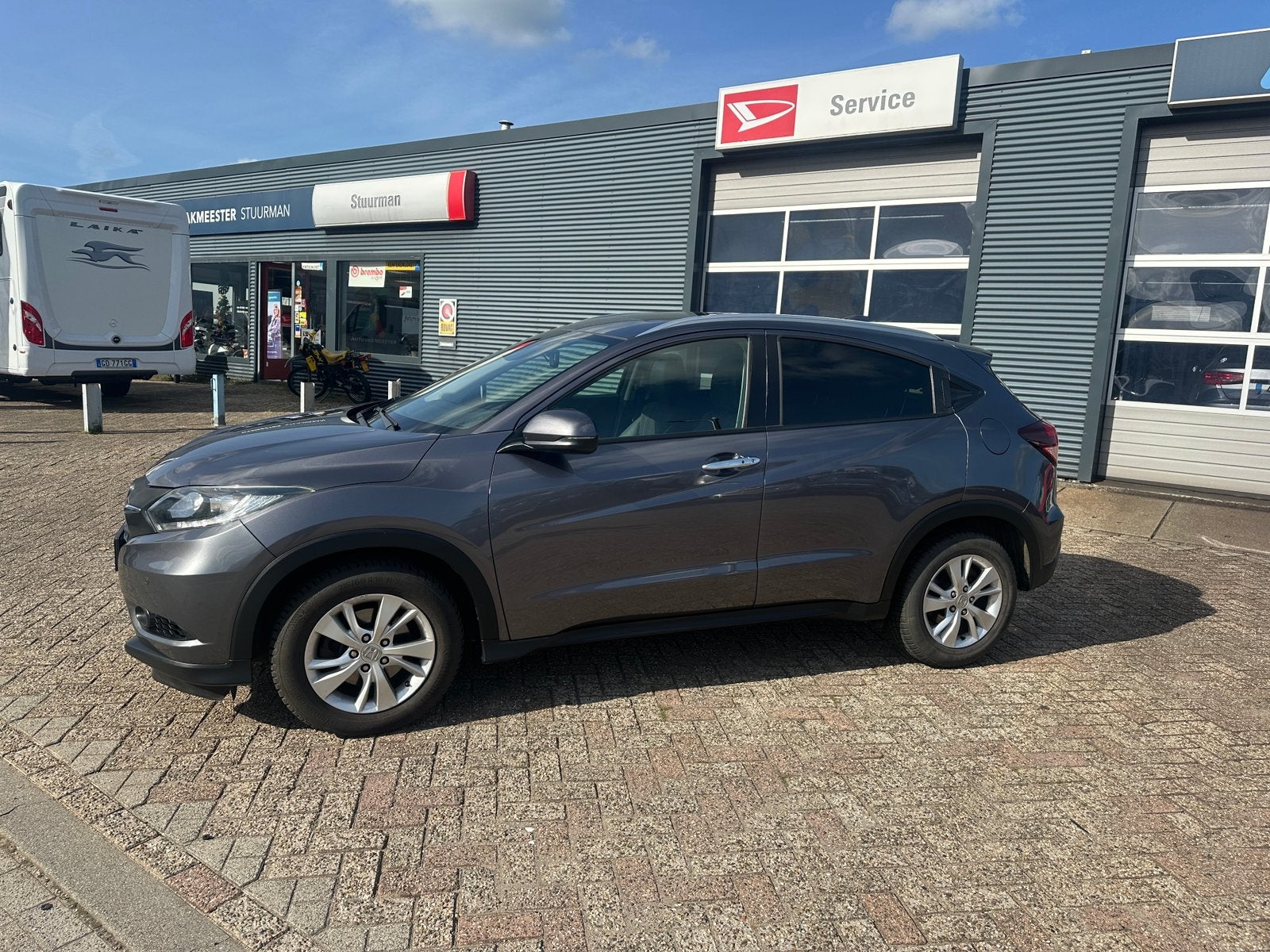 Honda HR-V EXECUTIVE 1.5 I-vtec 130pk CVT 2017, Dealer onderhouden, Verwarmde buitenspiegels, 1498 cc, Zwart
