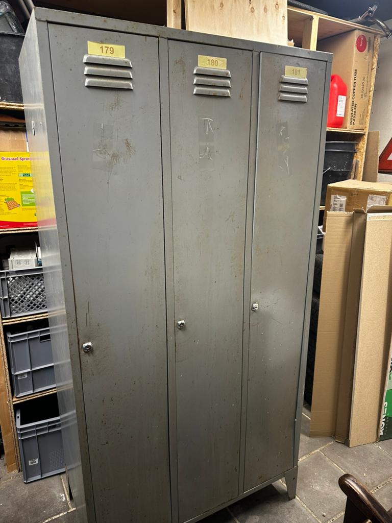 Lockerkast, Ophalen, Gebruikt