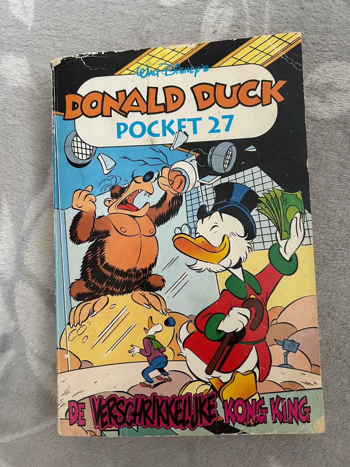 Donald Duck Pocket 27: De Verschrikkelijke Kong King, Eén stripboek, Ophalen of Verzenden, Gelezen