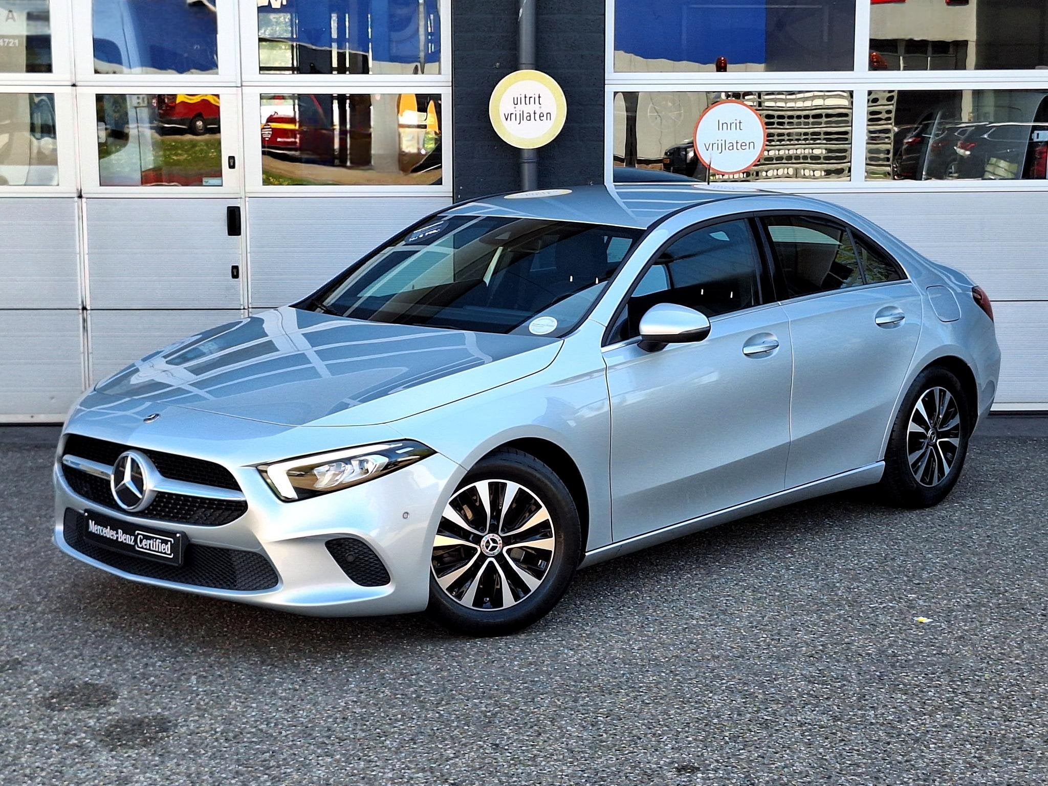 Mercedes-Benz A-klasse Limousine 180 Business Solution | Ach, Auto's, 136 pk, 4 cilinders, Leder en Stof, Origineel Nederlands