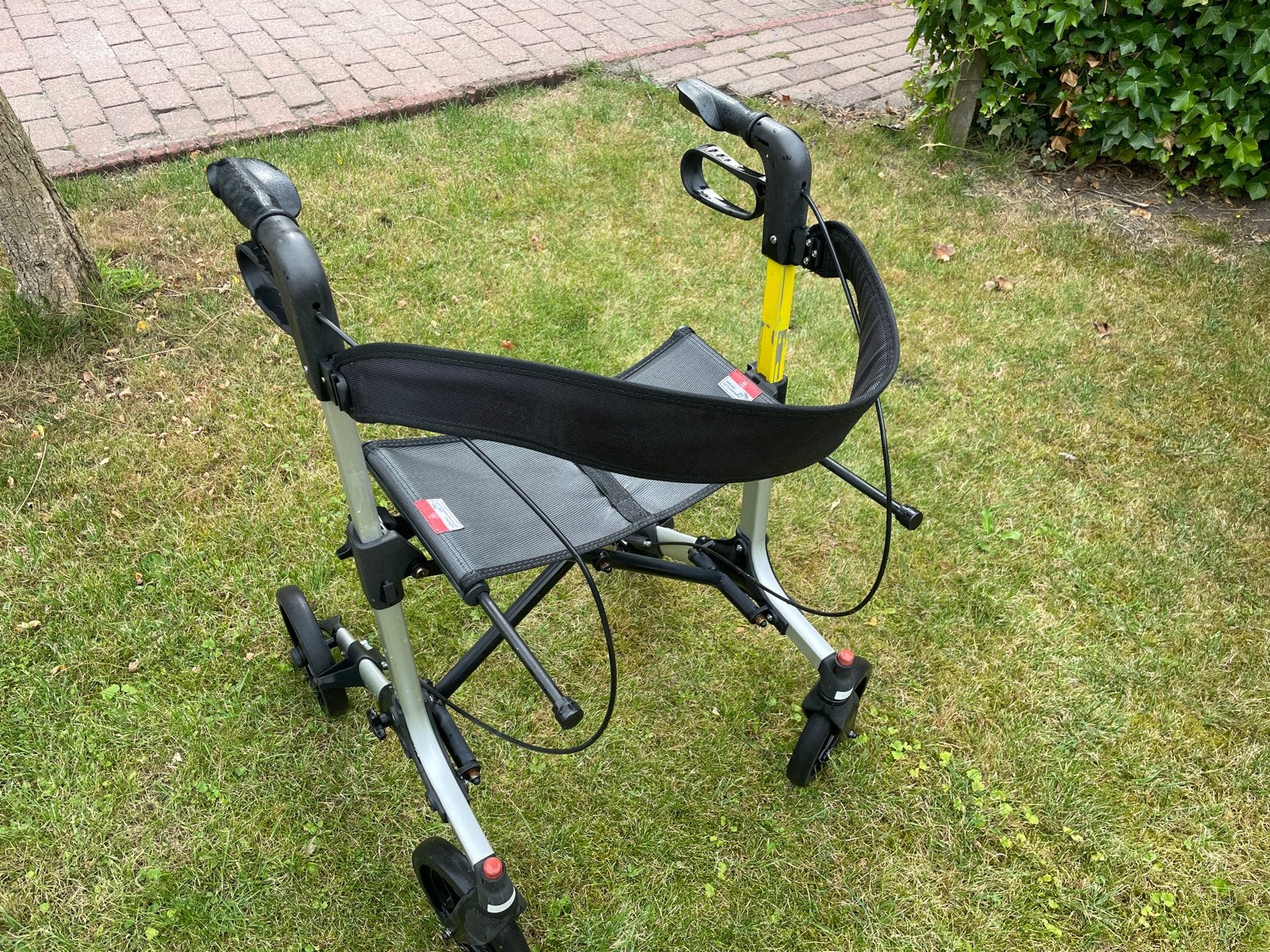 Rollator t.e.a.b. gebruikt maar in goede conditie., Ophalen, Opvouwbaar, Gebruikt