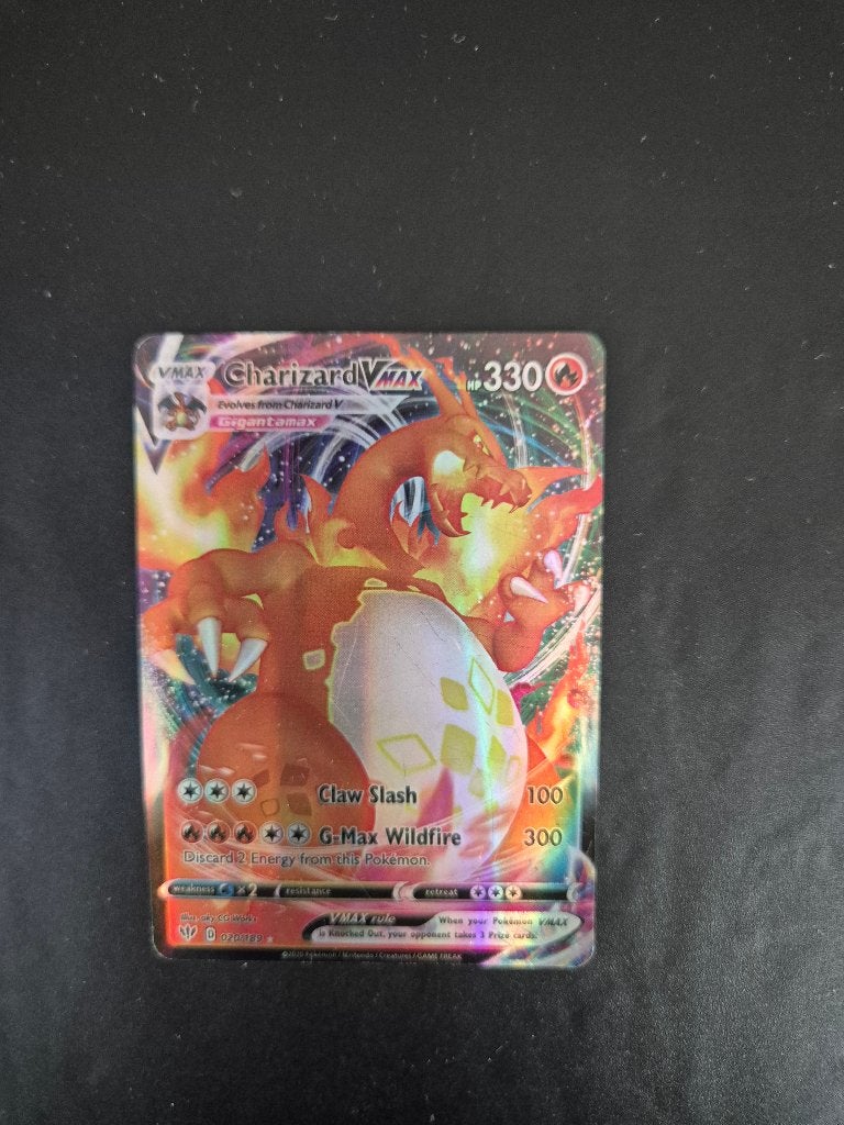 Charizard VMAX #020/189, pokemon kaart, Ophalen of Verzenden, Gebruikt, Losse kaart