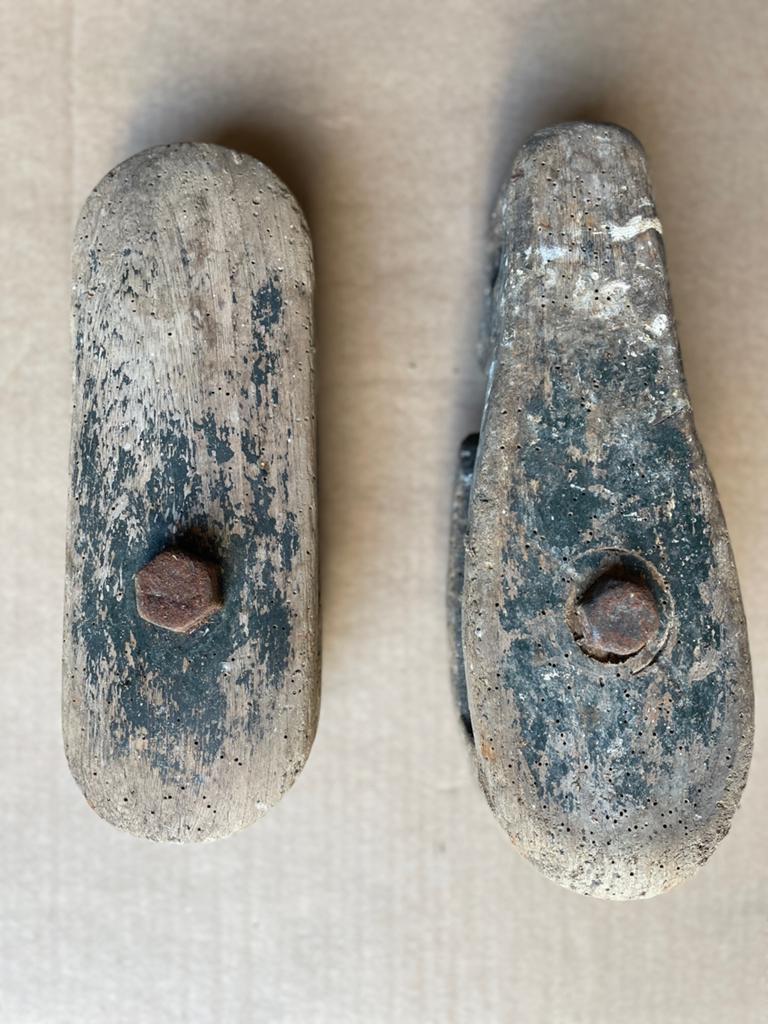 2 stuks antieke HOUTEN KATROLLEN, Ophalen