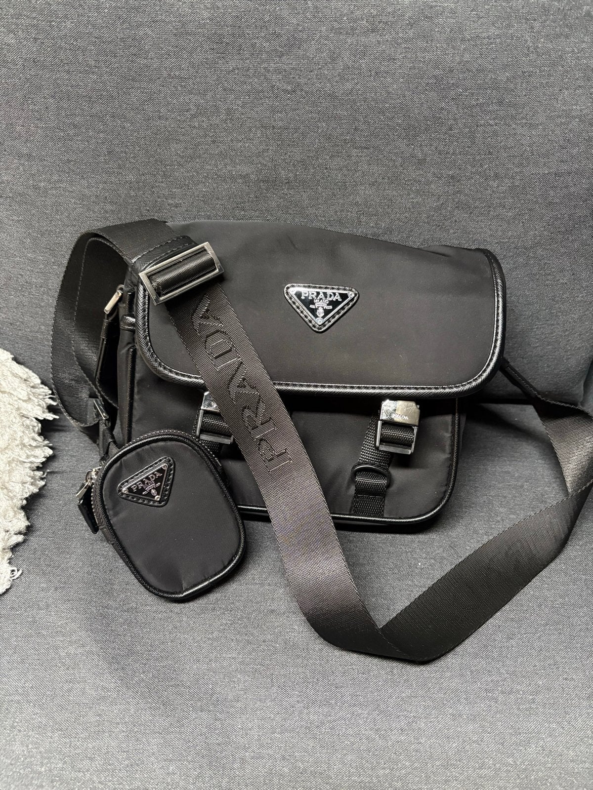 Prada Bag Re-nylon, Ophalen of Verzenden, Zo goed als nieuw, Zwart