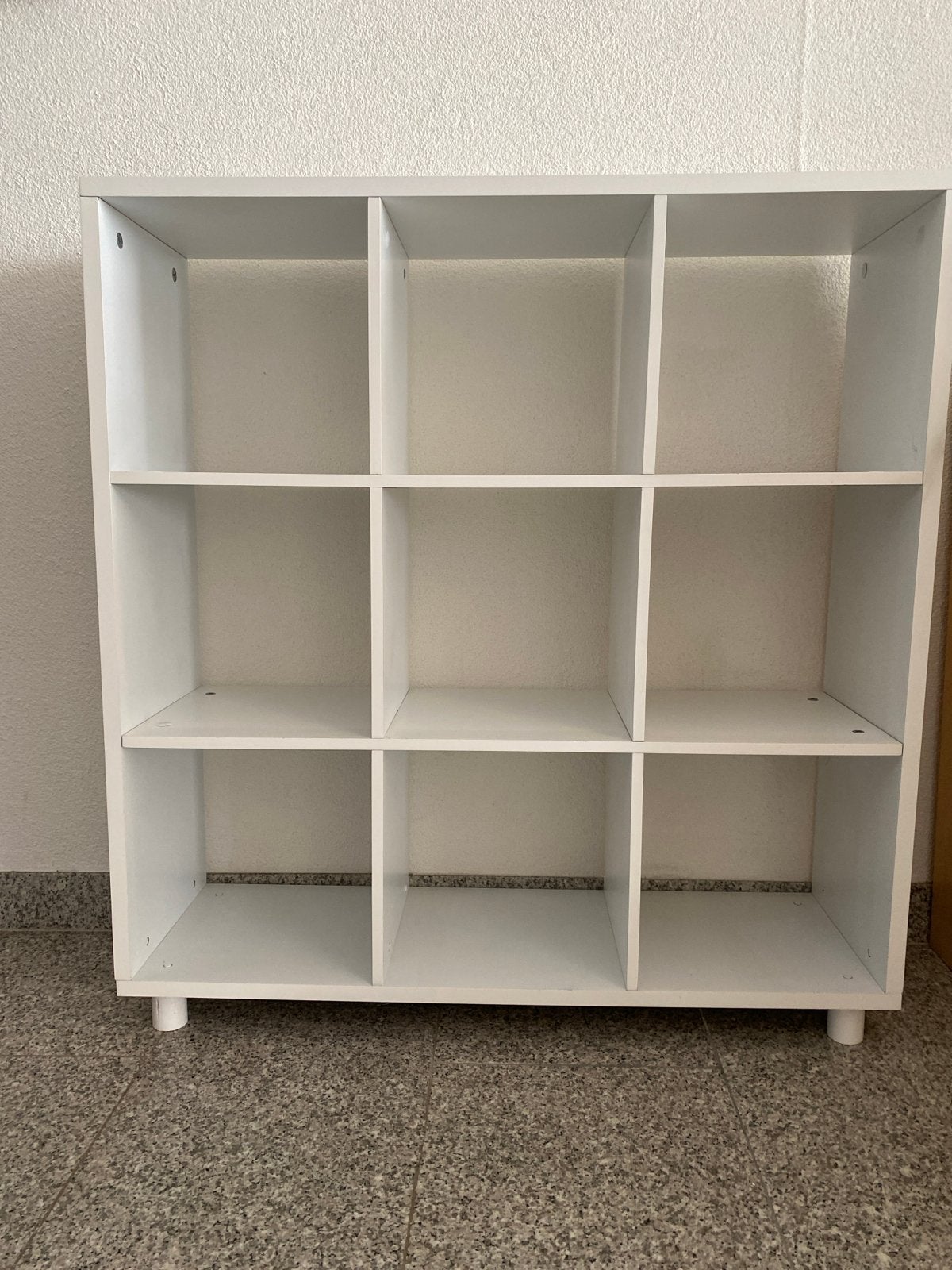 Witte vakkenkast met 9 vakken - Ideaal voor opbergen, Ophalen, Met plank(en), 50 tot 100 cm, Zo goed als nieuw