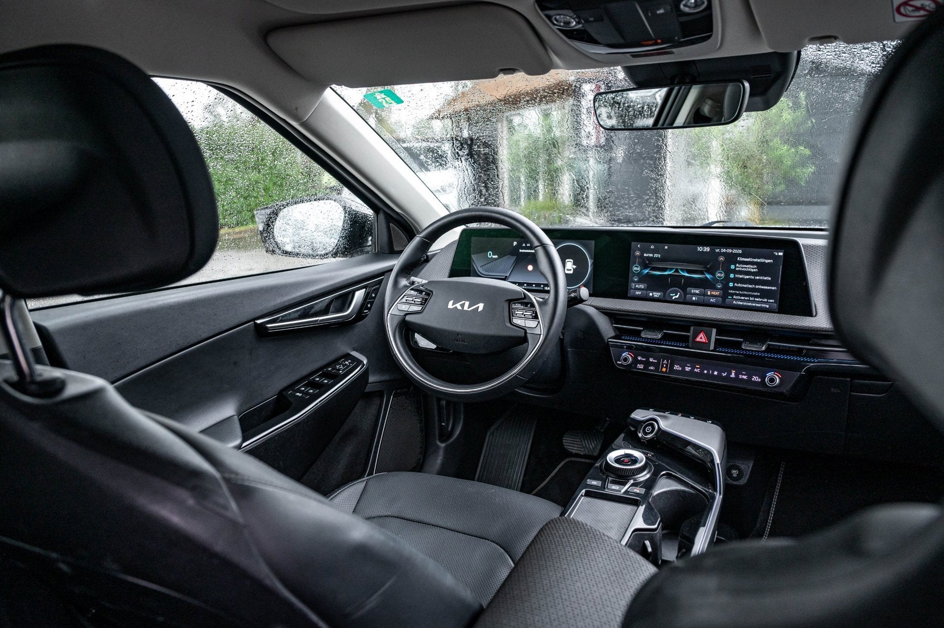 Kia EV6 Plus 77.4 kWh Soh 100% I Trekhaak I Vol Leder I Adap, Automaat, Achterwielaandrijving, Gebruikt, Zwart