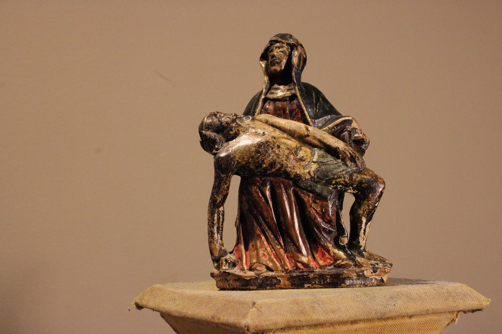 Piëta - zuid tirol / italië eind 17e eeuw linde hout, Antiek en Kunst, Ophalen of Verzenden