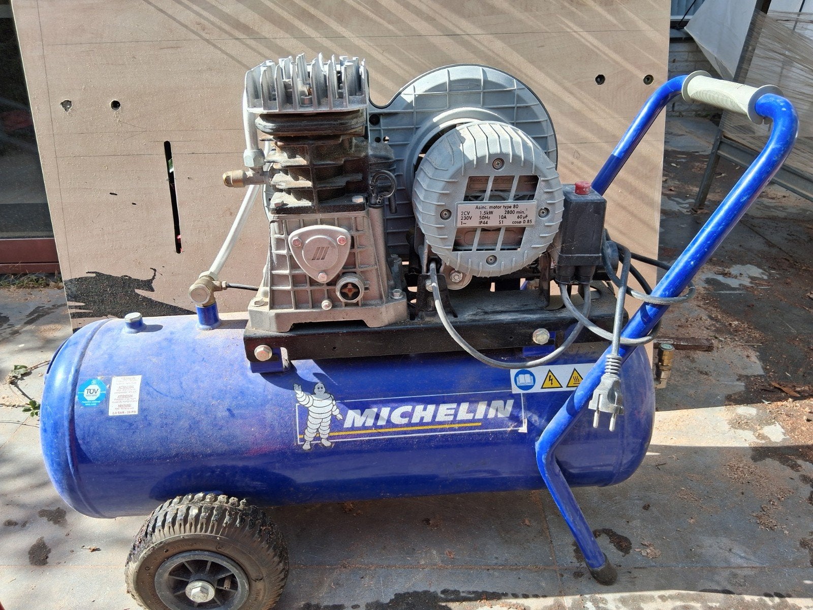 luchtcompressor, 25 tot 100 liter, Ophalen, 200 tot 400 liter/min