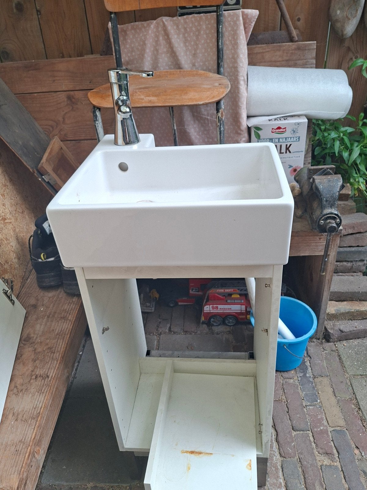 Wastafel met kraan en onderkastje (deurtje apart), Ophalen of Verzenden